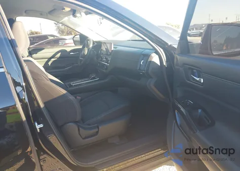 2022 Nissan Pathfinder S 2Wd z USA, uszkodzony, nr VIN 5N1DR3AA9NC220187